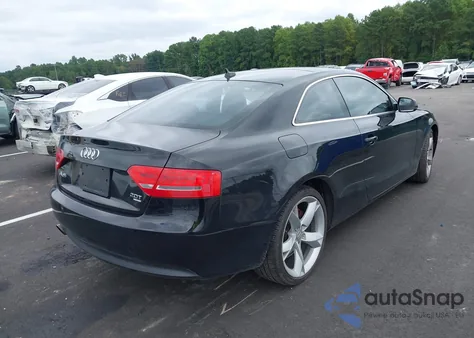 2010 Audi A5 2.0T Premium из США, поврежденный, VIN WAULFAFR1AA001920